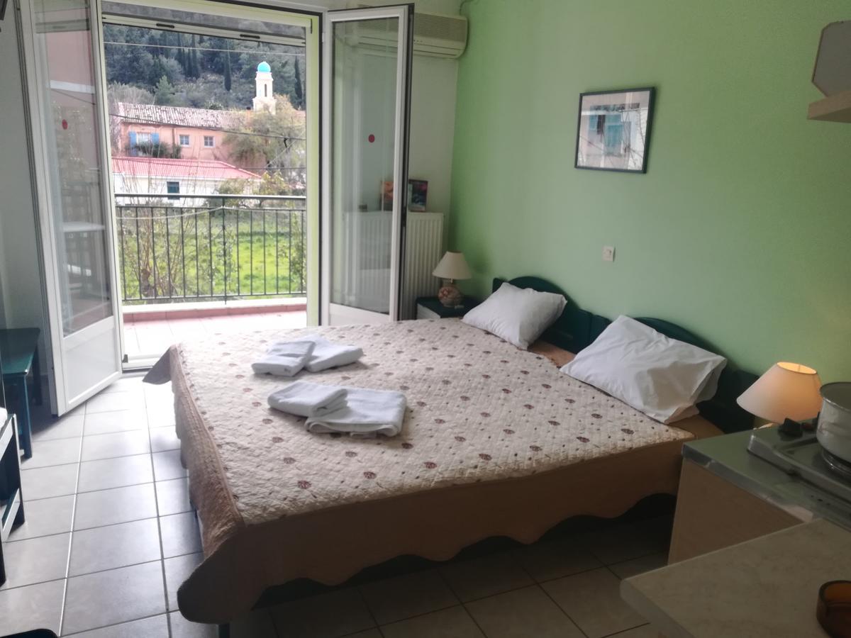 Konstantinos Apartments Agia Efimia Eksteriør bilde